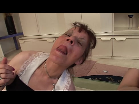 ❤️ Bi amona eta aitona batek hirukotea dute ❤️ Pornografia besterik ez pornoan eu.hentaidude.ru ❌️❤